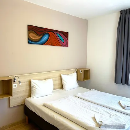アパート Prime - Modern 3 Bedroom Family & Parking Included ブダペスト