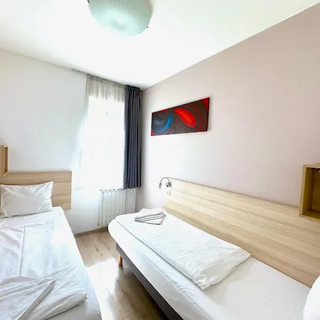 Prime - Modern 3 Bedroom Family & Parking Included アパート ブダペスト