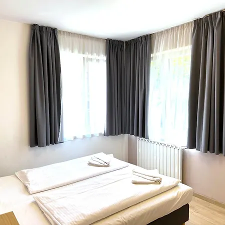Prime - Modern 3 Bedroom Family & Parking Included ブダペスト