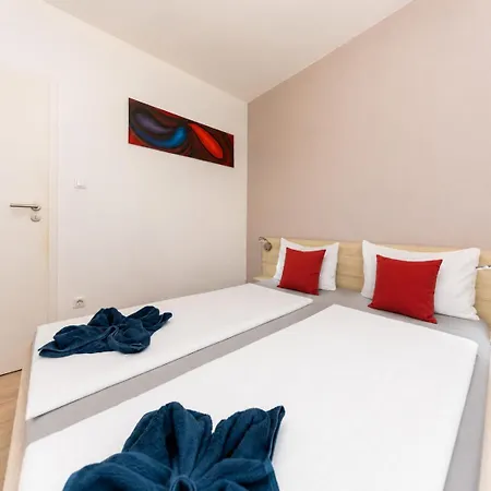 Prime - Modern 3 Bedroom Family & Parking Included ブダペスト
